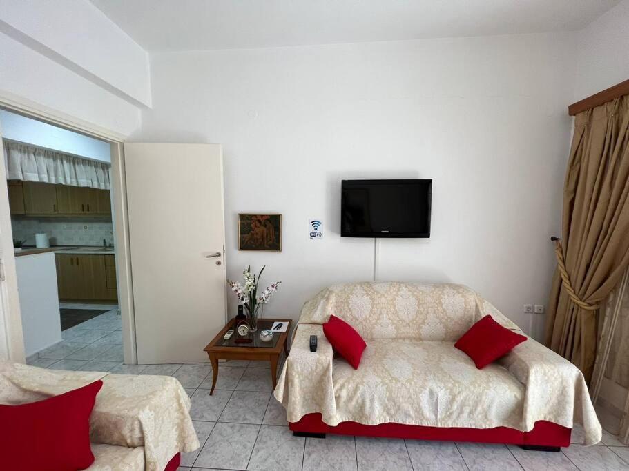 Local Apt Near Lights 2 * Héraklion