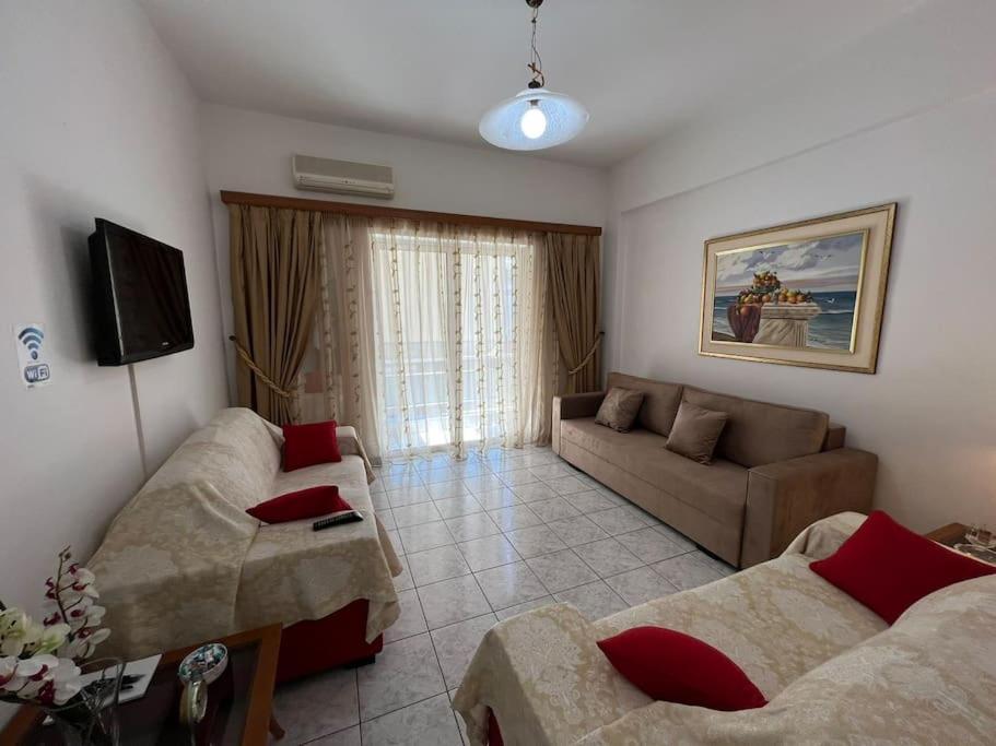 Apartment Local Apt Near Lights 2 Iraklio