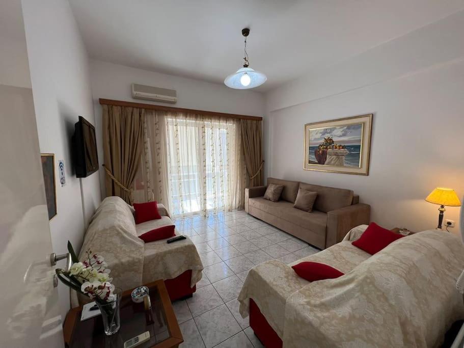 Local Apt Near Lights 2 Apartment Iraklio